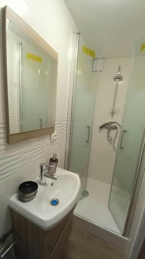 Super Appartement Au Centre Ville De Rosny Sous Bois Eksteriør bilde